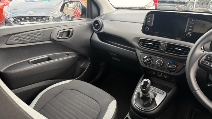 Hyundai i10 1.0 [63] Advance 5dr Auto [Nav] Petrol Hatchback - Image 14